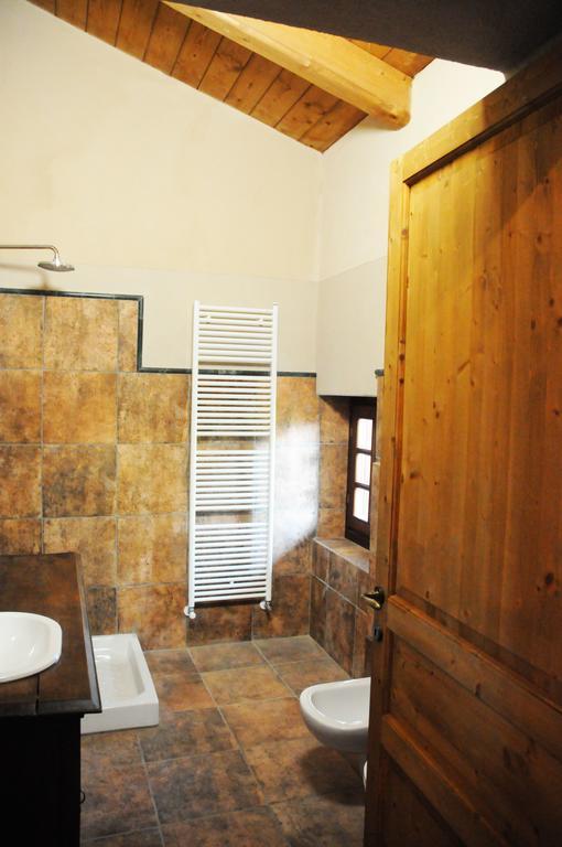 Vila Agriturismo Magnarosa Barge Exteriér fotografie