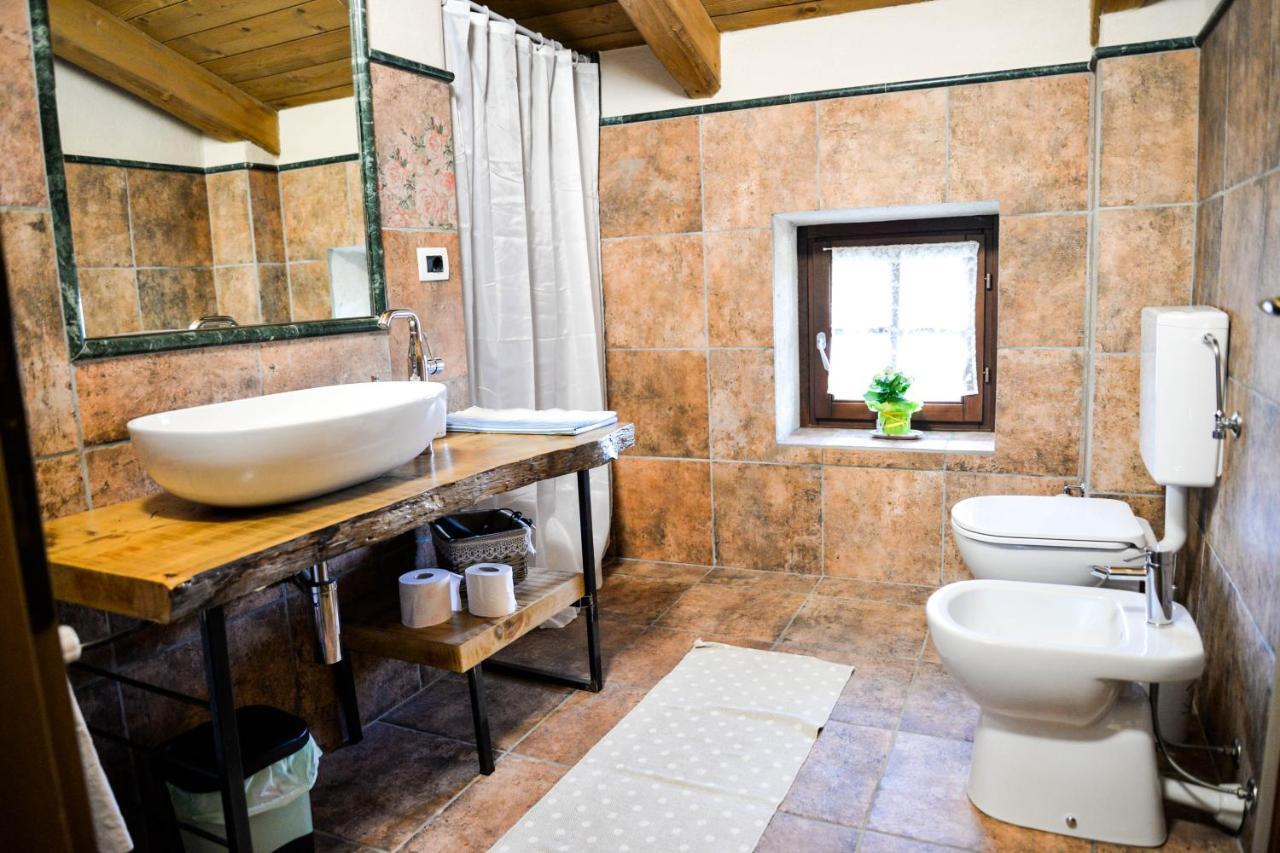 Vila Agriturismo Magnarosa Barge Exteriér fotografie